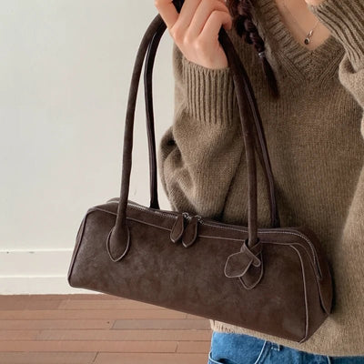 Adora Wildleder-Baguette-Tasche