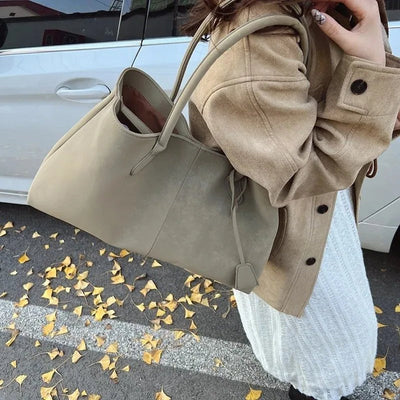 Joan Veganes Wildleder-Tasche