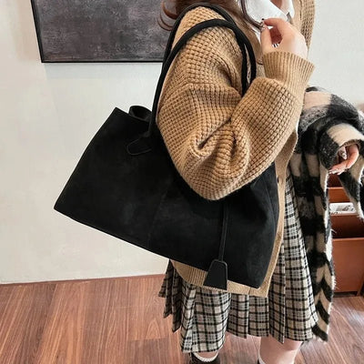 Joan Veganes Wildleder-Tasche