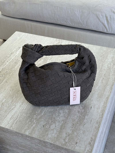 Geflochtene Mini-Tasche aus Wildleder